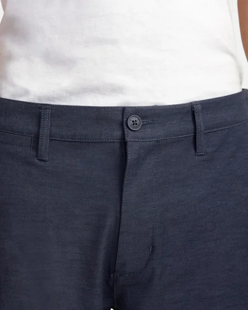 BACK IN HYBRID 19" SHORTS