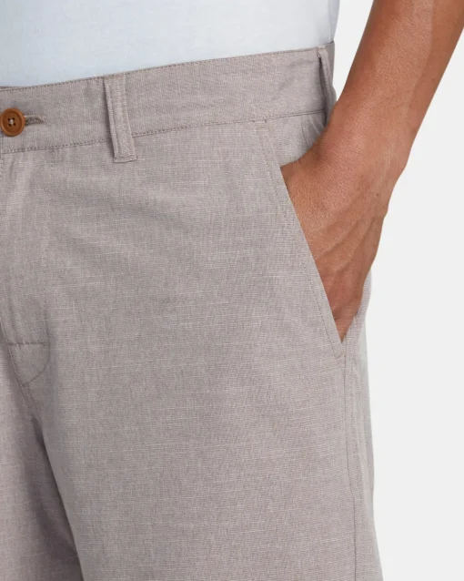 BALANCE HYBRID 20" SHORTS