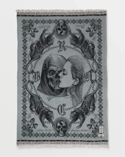 CHEFS KISS BLANKET