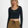 ESSENTIAL LONG SLEEVE CROPPED TEE