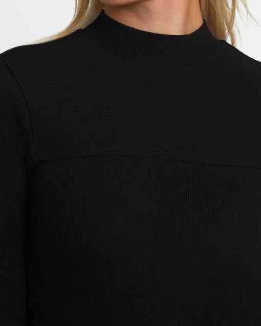 SAVED LONG SLEEVE LONG SLEEVE CROP TOP
