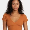 SMITTEN TOP V-NECK
