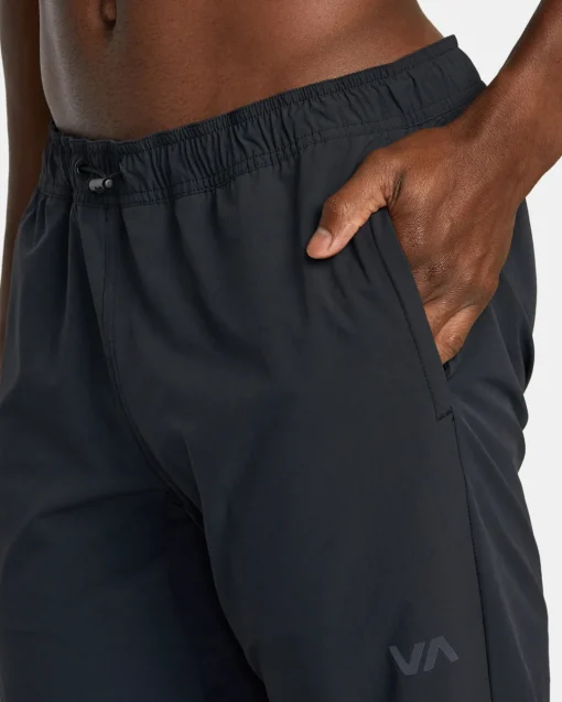 SPECTRUM TECH SLIM FIT PANTS