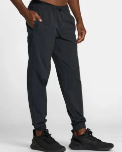 SPECTRUM TECH SLIM FIT PANTS