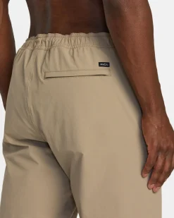 SPECTRUM TECH SLIM FIT PANTS
