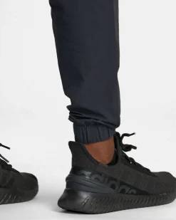 SPECTRUM TECH SLIM FIT PANTS