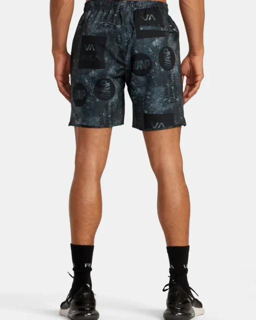 YOGGER STRETCH 17" ATHLETIC SHORTS