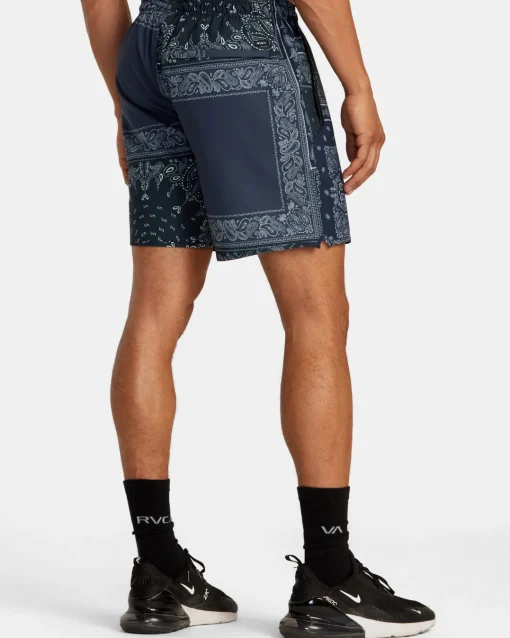 YOGGER STRETCH 17" ATHLETIC SHORTS