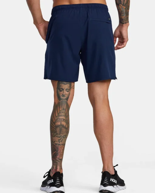 YOGGER STRETCH 17" ATHLETIC SHORTS