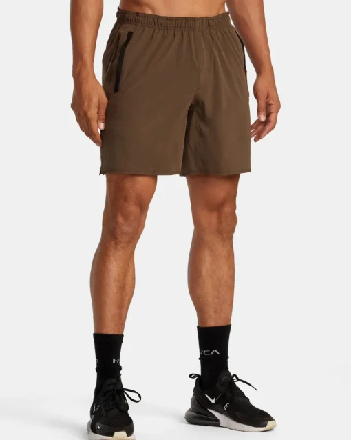 YOGGER STRETCH 17" ATHLETIC SHORTS