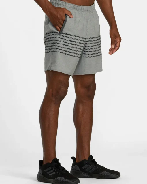 YOGGER STRETCH 17" ATHLETIC SHORTS