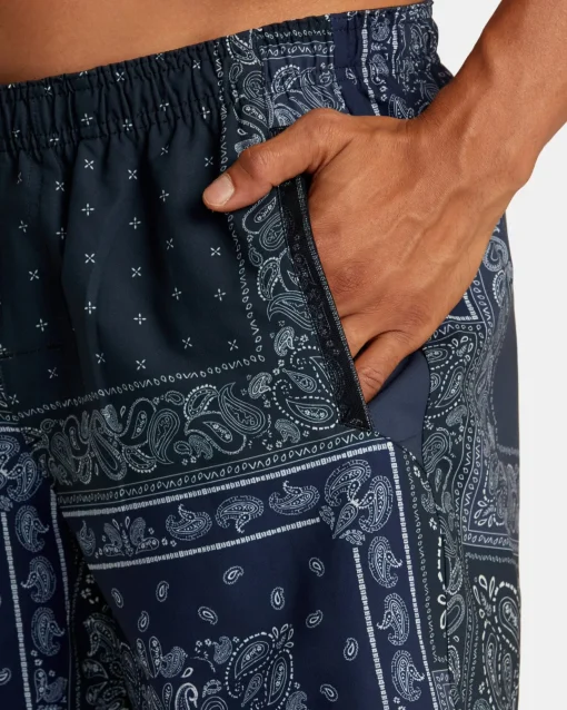 YOGGER STRETCH 17" ATHLETIC SHORTS