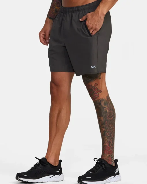 YOGGER STRETCH 17" ATHLETIC SHORTS