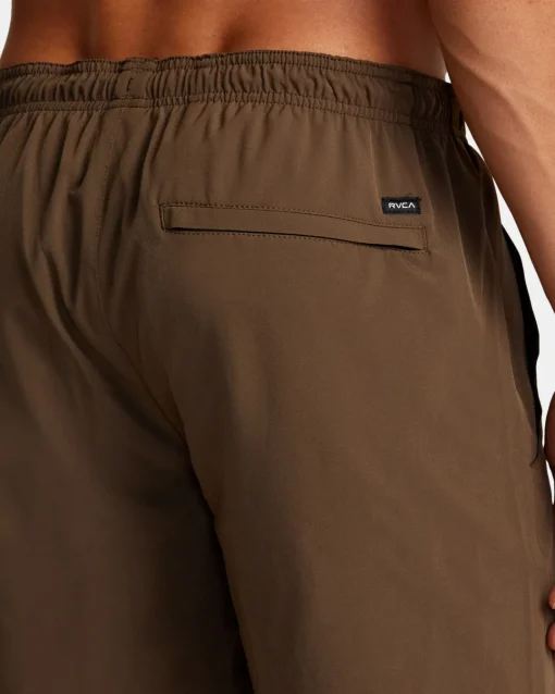 YOGGER STRETCH 17" ATHLETIC SHORTS