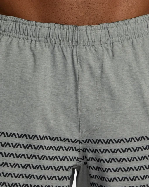 YOGGER STRETCH 17" ATHLETIC SHORTS