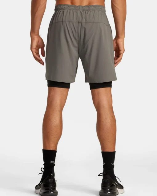 YOGGER TRAIN 2-IN-1 17" WORKOUT SHORTS