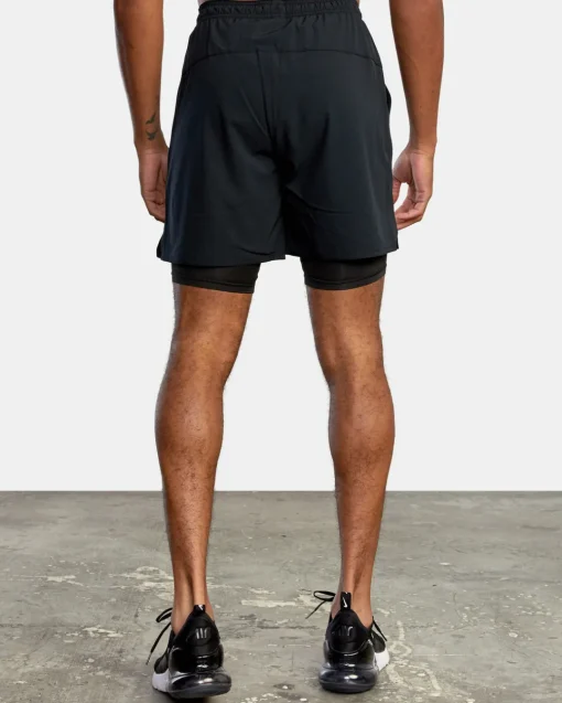 YOGGER TRAIN 2-IN-1 17" WORKOUT SHORTS