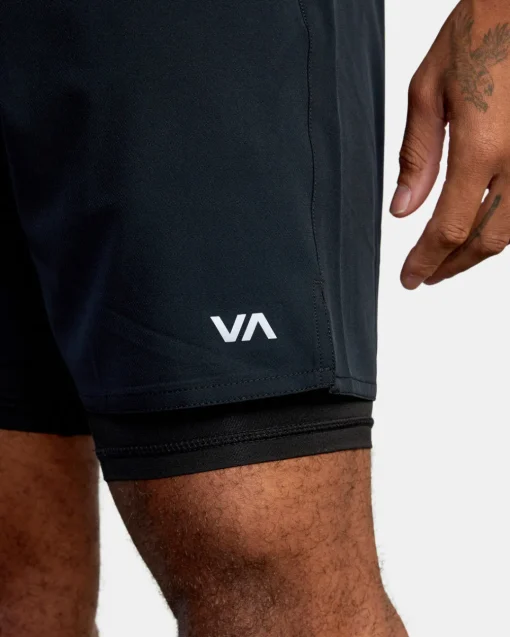 YOGGER TRAIN 2-IN-1 17" WORKOUT SHORTS