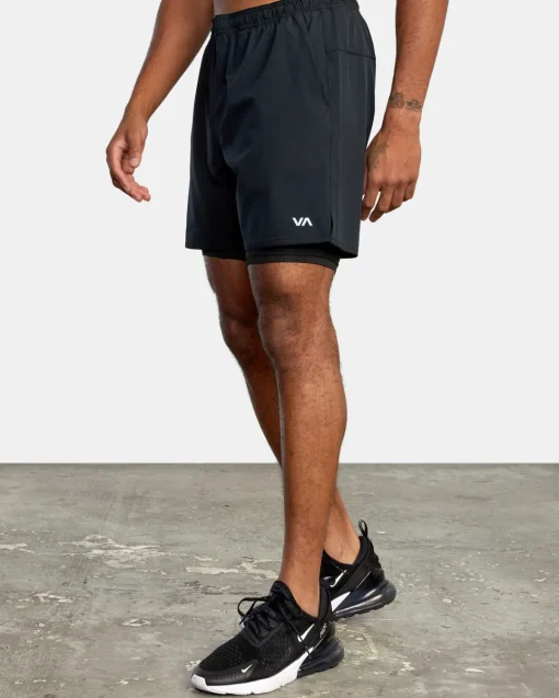 YOGGER TRAIN 2-IN-1 17" WORKOUT SHORTS