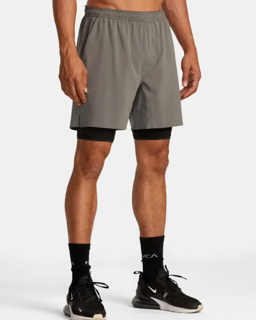 YOGGER TRAIN 2-IN-1 17" WORKOUT SHORTS