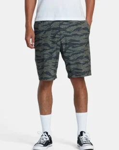 ALL TIME HEMP HYBRID 19" SHORTS