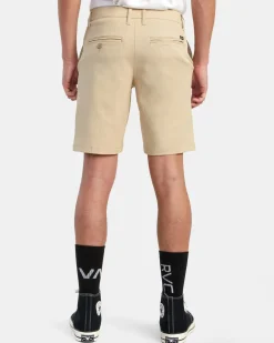 BACK IN HYBRID 19" SHORTS