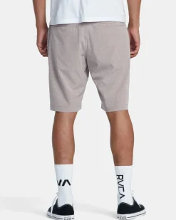 BALANCE HYBRID 20" SHORTS