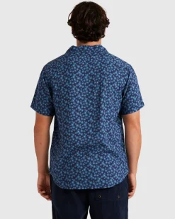 COSMOS SHORT SLEEVE SHIRT