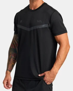 RVCA RUNNER TECHNICAL SHORT SLEEVE TOP