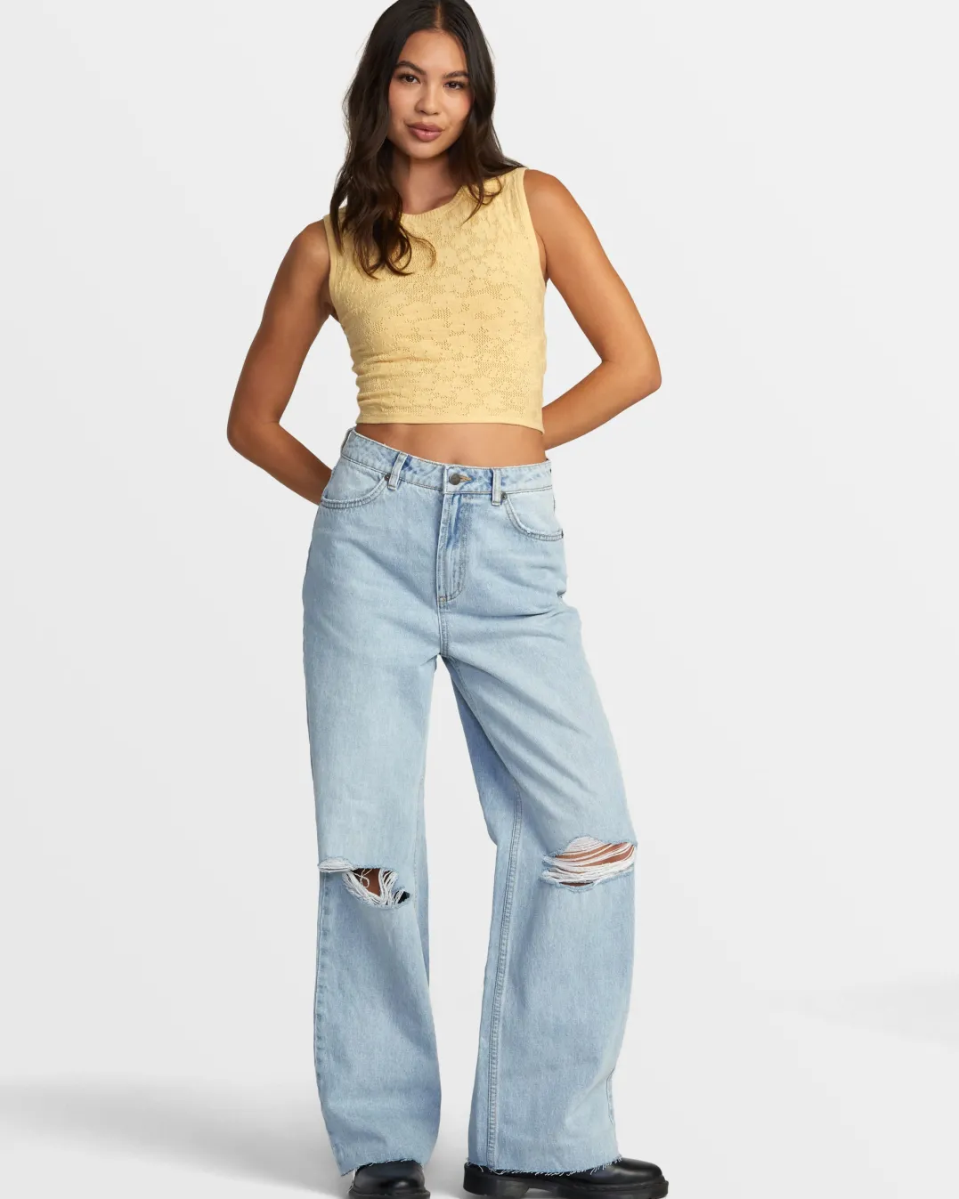 SELECTS SHIVER SWEATER TANK CREW NECK SWEATER