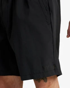 SPECTRUM TECH SHORT UTILITY SHORTS