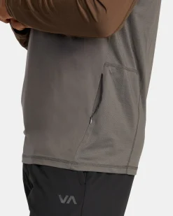 SPORT VENT HALF-ZIP PULLOVER