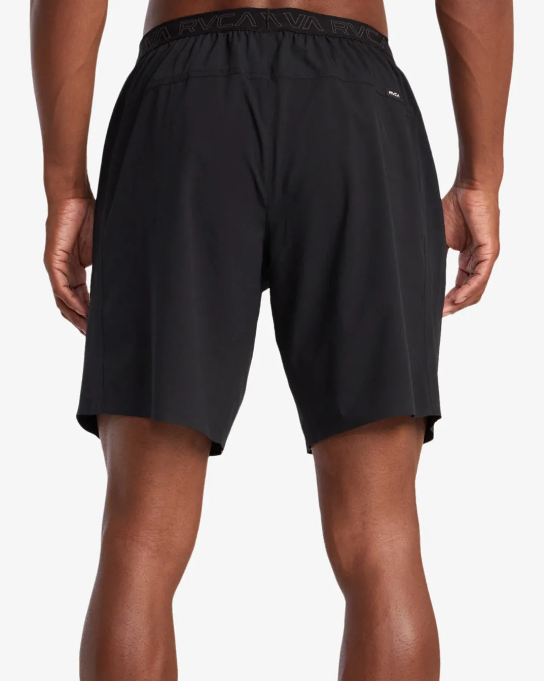 YOGGER PLUS 18" SHORTS