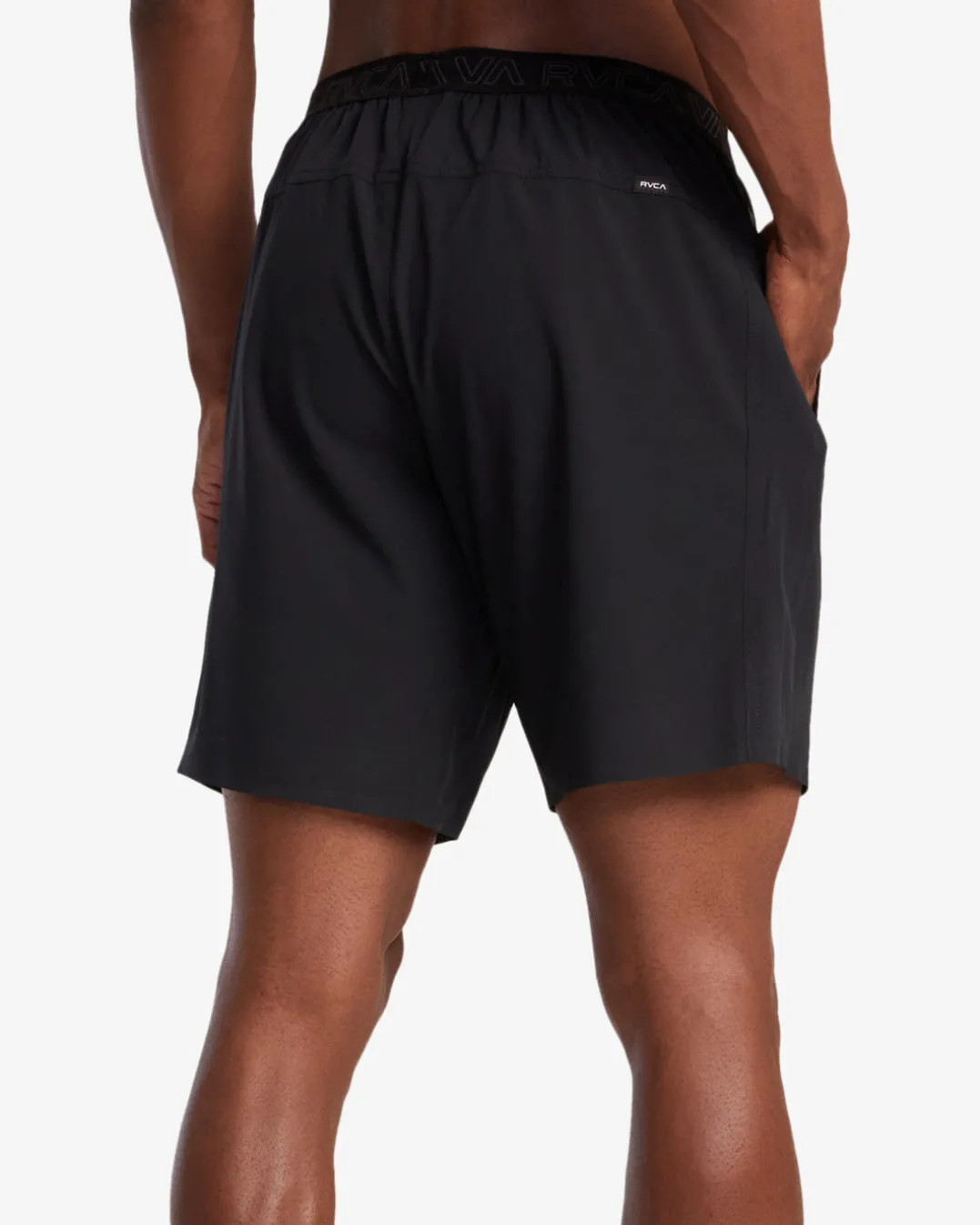 YOGGER PLUS 18" SHORTS