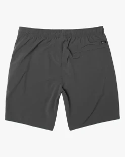 YOGGER STRETCH 17" ATHLETIC SHORTS