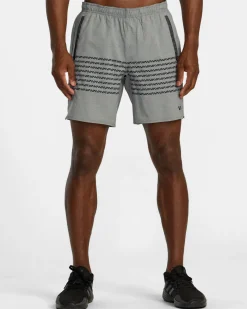 YOGGER STRETCH 17" ATHLETIC SHORTS