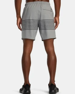 YOGGER STRETCH 17" ATHLETIC SHORTS