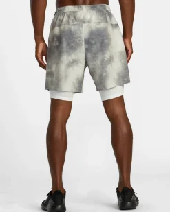 YOGGER TRAIN 2-IN-1 17" WORKOUT SHORTS