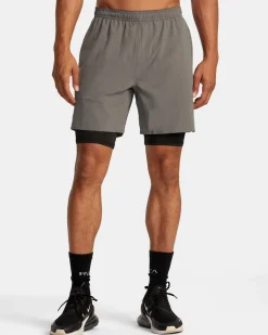 YOGGER TRAIN 2-IN-1 17" WORKOUT SHORTS